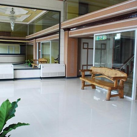 Hotel Uno Davao City Buitenkant foto