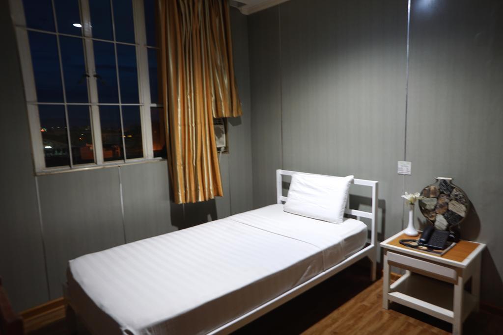 Hotel Uno Davao City Buitenkant foto
